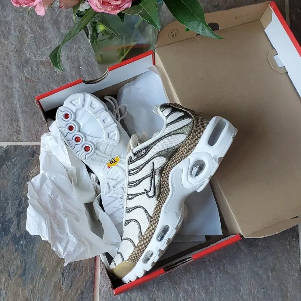 NIB Nike Air Max Plus Premium 